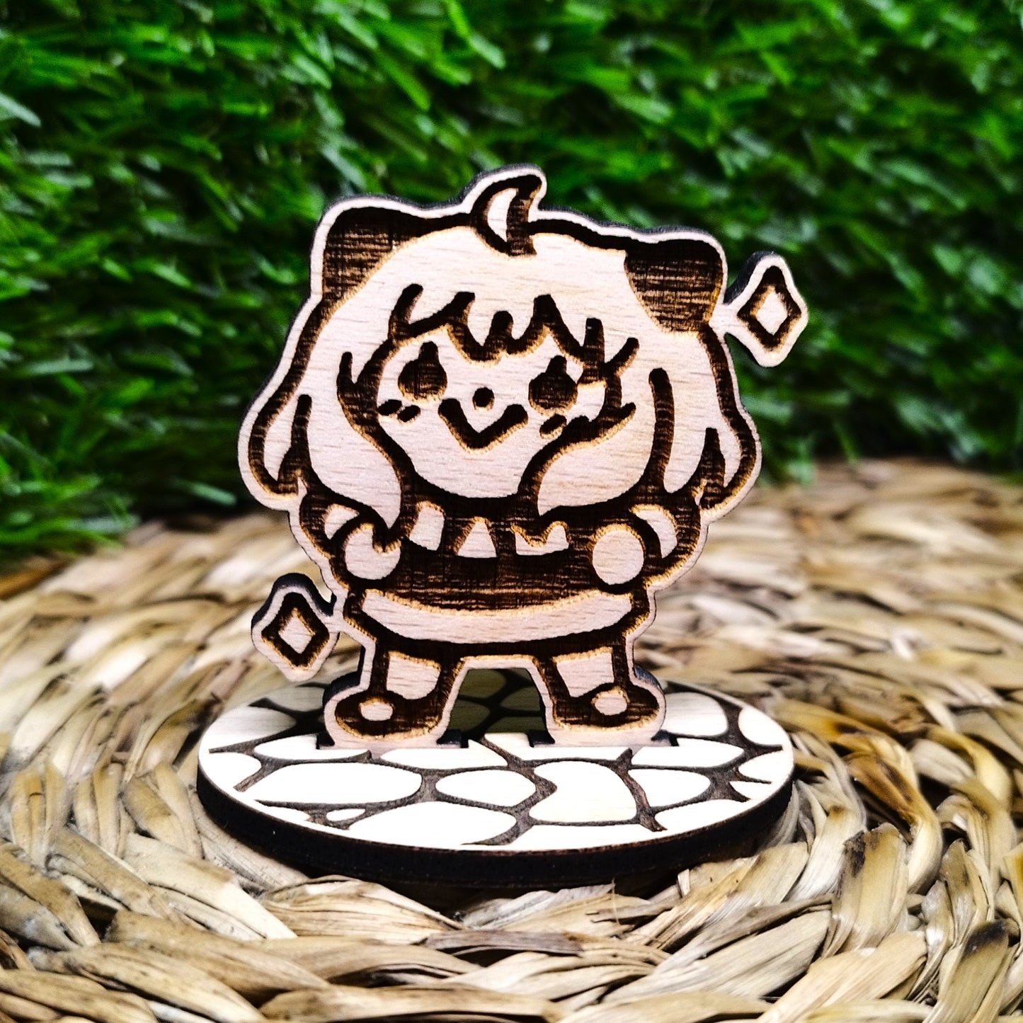 MIND READER CHILD WOOD STANDEE