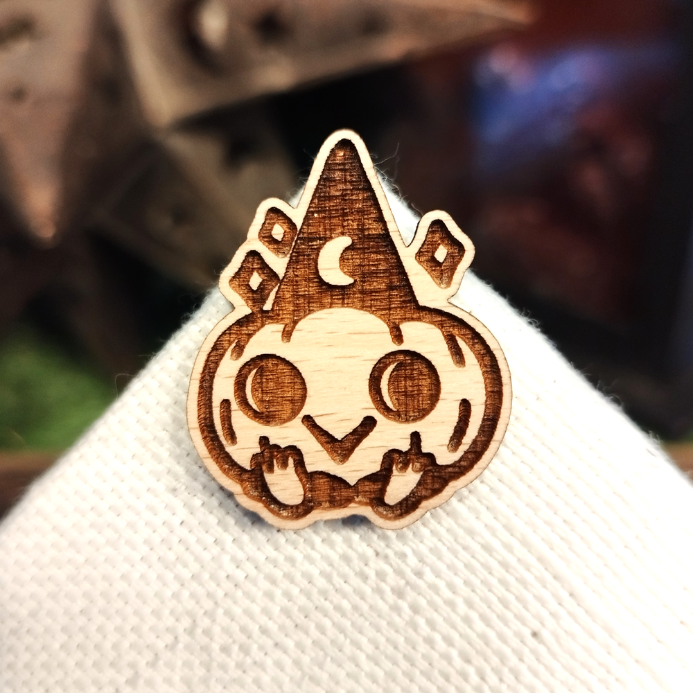 WIZARD PUMPKIN HEAD WOOD PIN