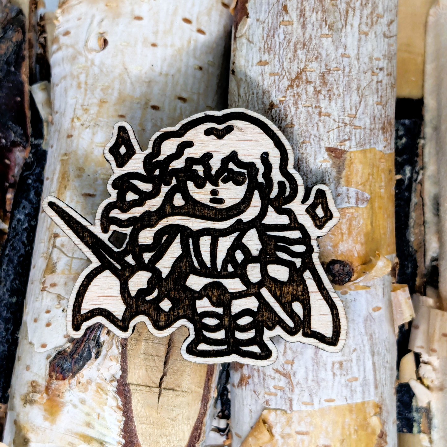 PIN DE MADERA DE HALCÓN BLANCO