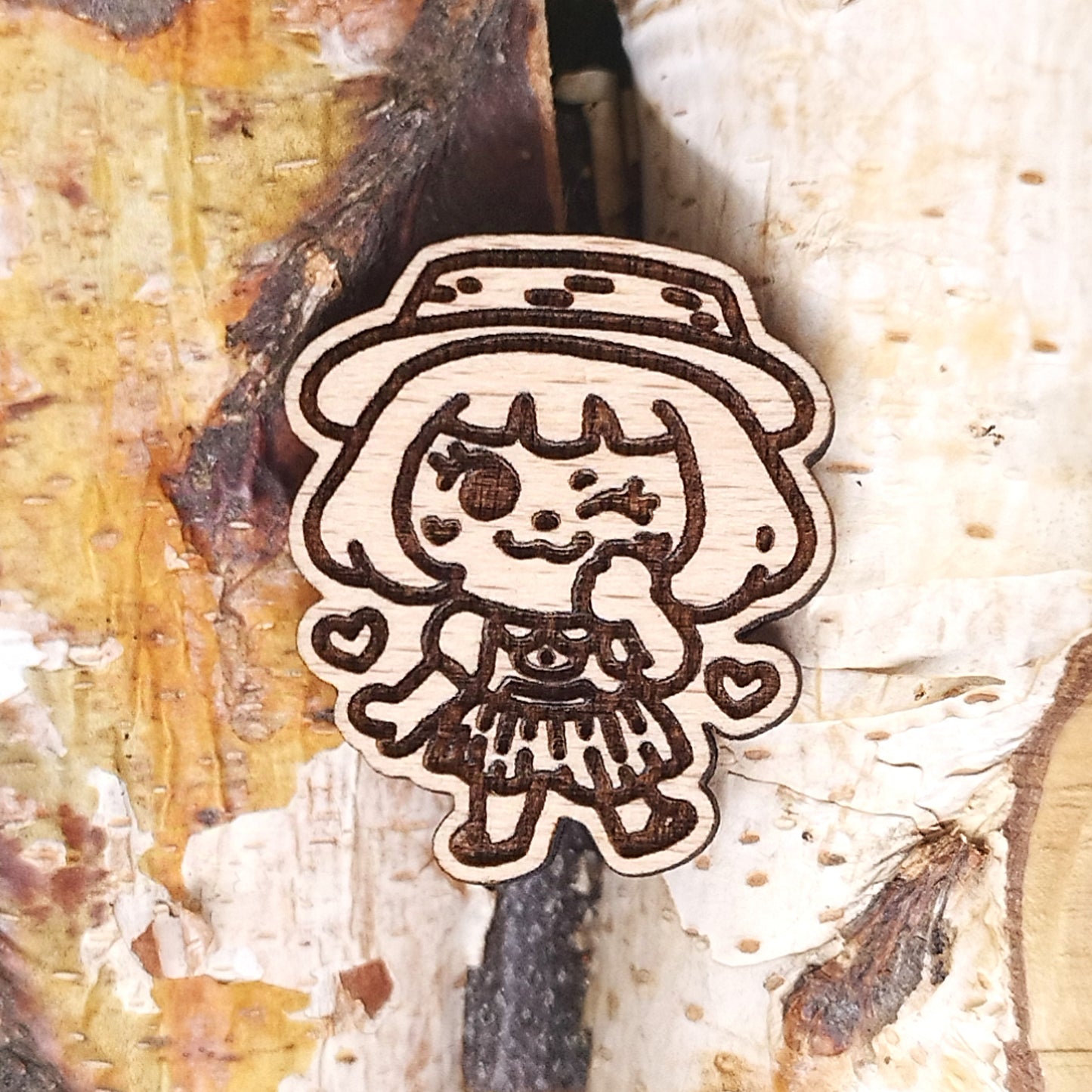 VILLAGER HAT WOOD PIN