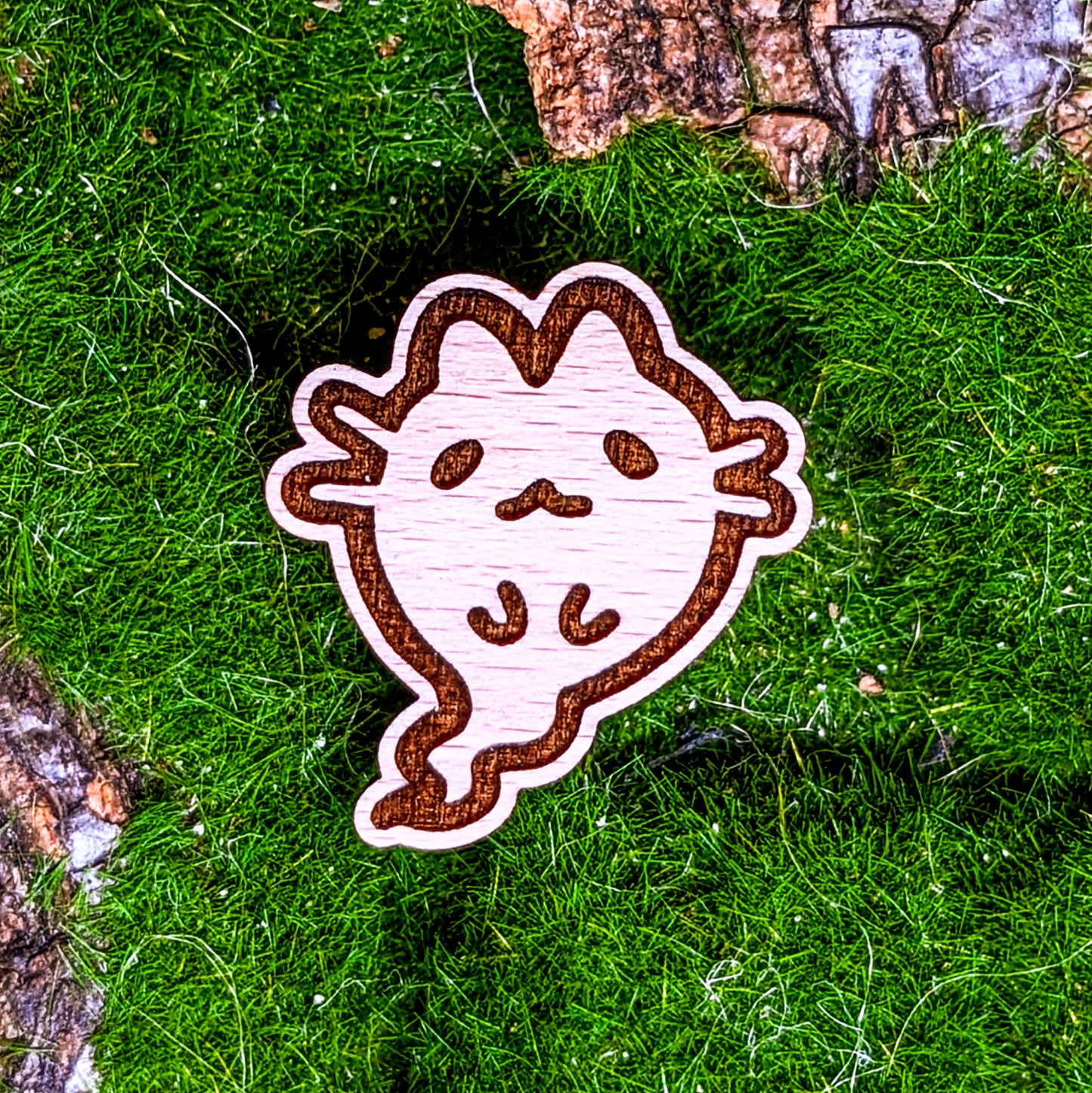 PIN DE MADERA DE GATITO FANTASMA