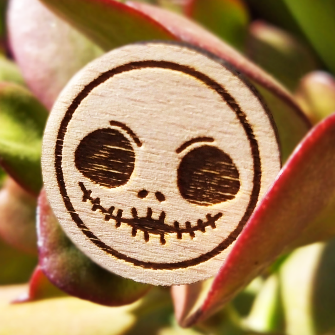 SKELETON KING WOOD PIN