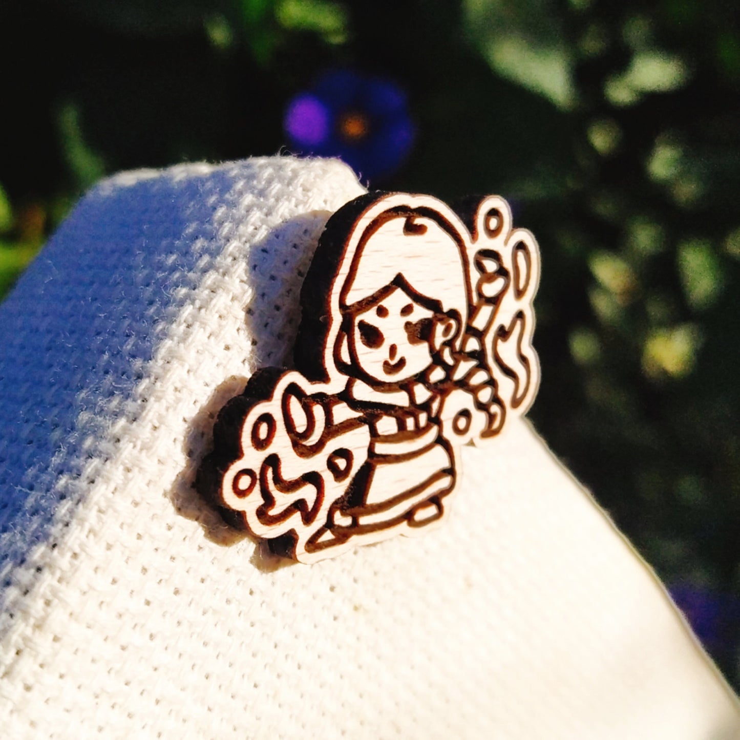 KATARA WOOD PIN