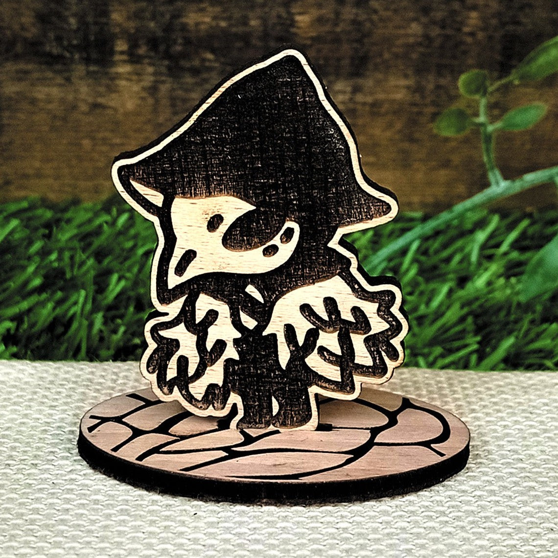 EILEEN WOOD STANDEE