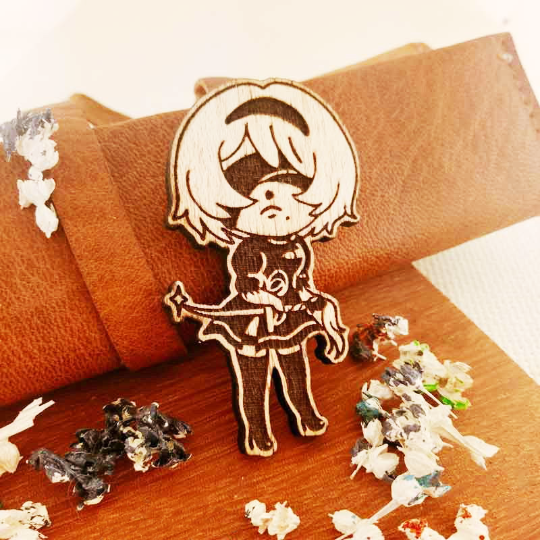 2B NIER AUTOMATA WOOD PIN