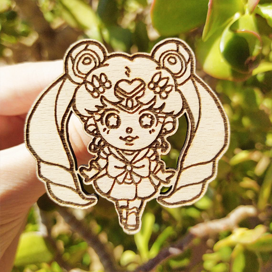 PIN DE MADERA USAGI DE SAILOR MOON