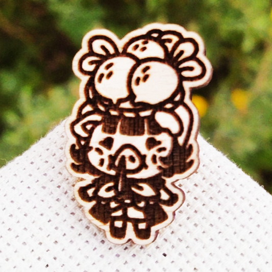 DAISY MAE WOOD PIN