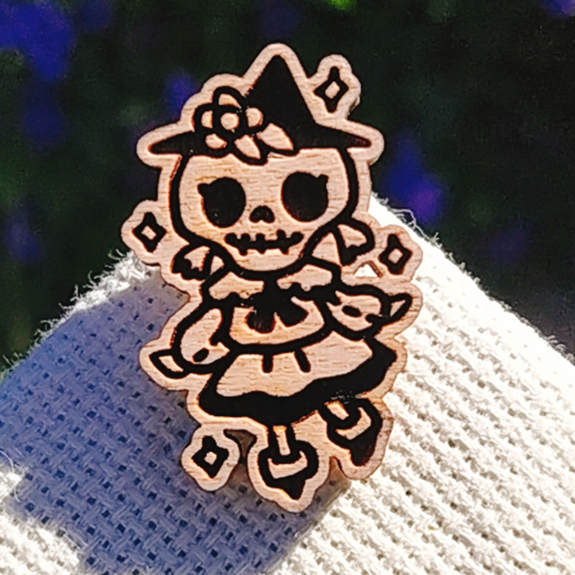 PUMPKIN HEAD WOOD PIN