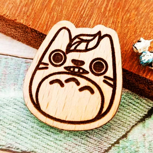 PIN DE MADERA DE TOTORO
