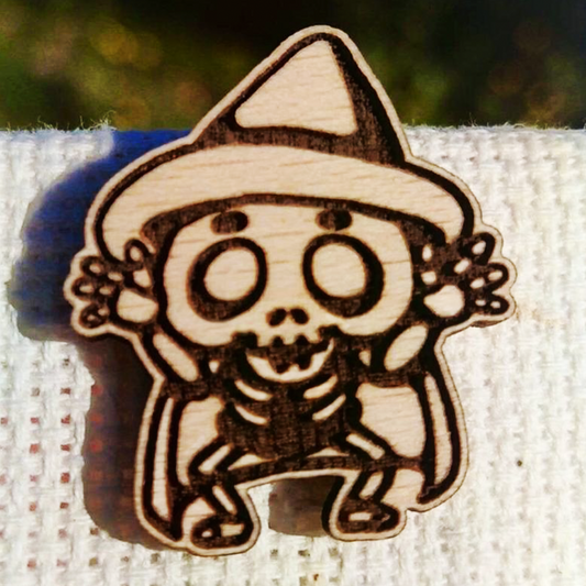 WIZARD SKELETON WOOD PIN